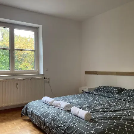 2 Bed 4 Persons In Laim *